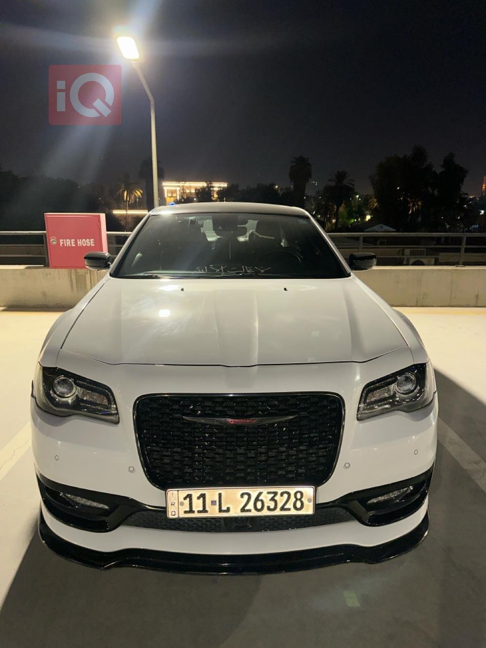 كرايسلر 300